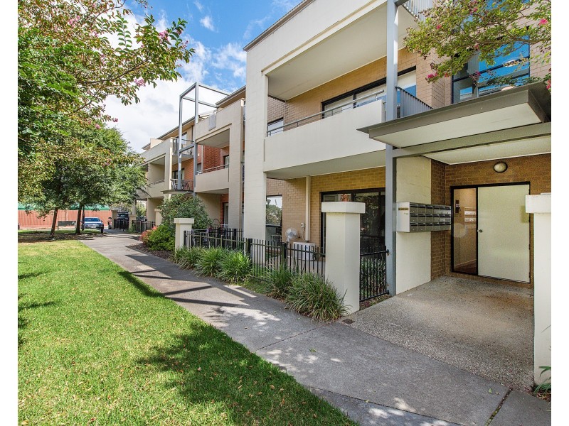 6/1 Greenfield Drive, Clayton VIC 3168