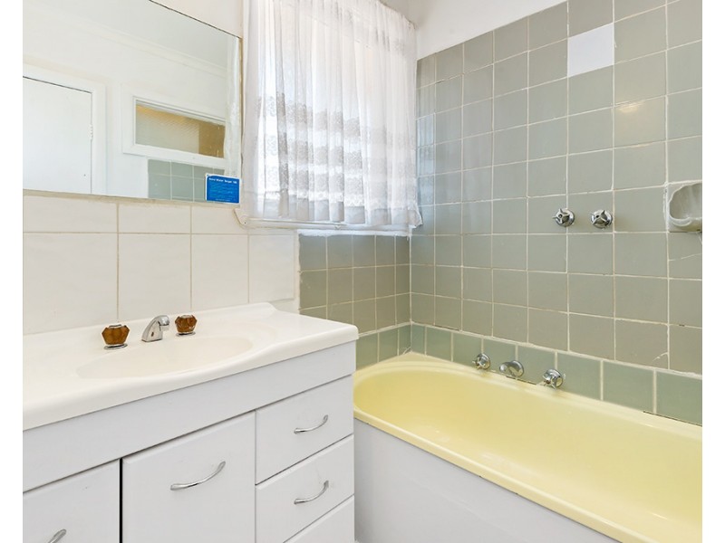 16 Melaleuca Drive, Clarinda VIC 3169