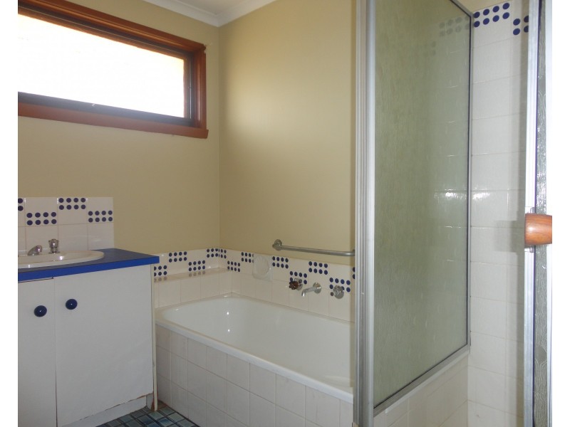 5 Manks Court, Dandenong North VIC 3175