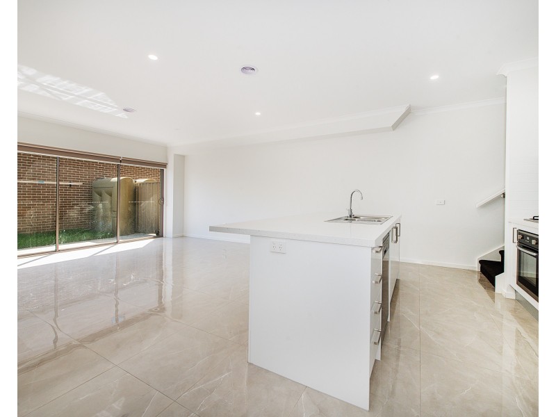 2/3 Wordsworth Avenue, Clayton South VIC 3169