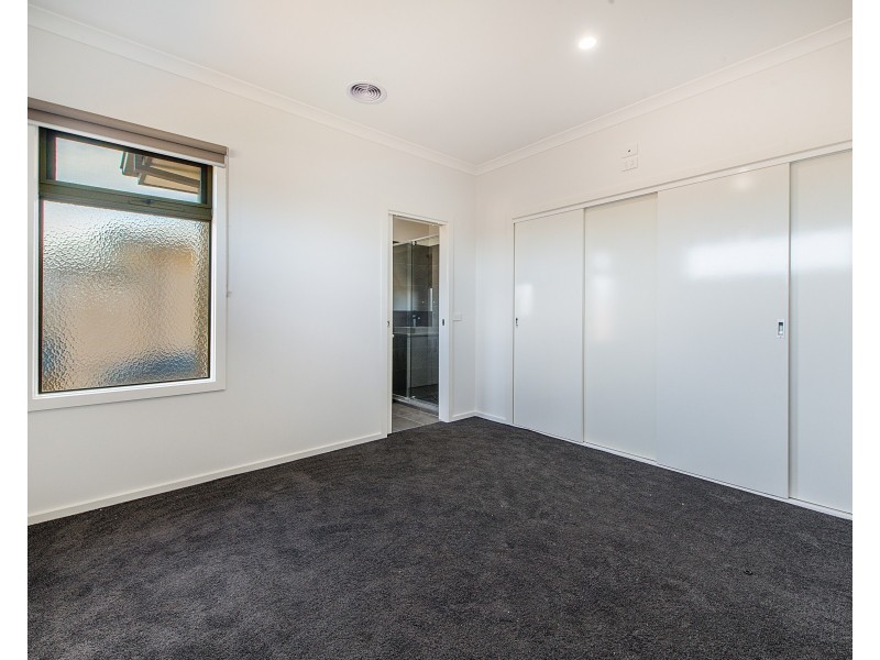 2/3 Wordsworth Avenue, Clayton South VIC 3169