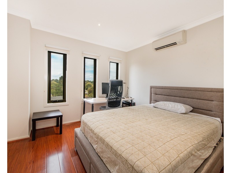 10  Parkland Place, Notting Hill VIC 3168