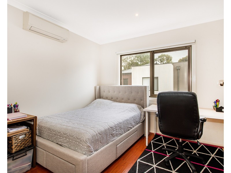 10  Parkland Place, Notting Hill VIC 3168