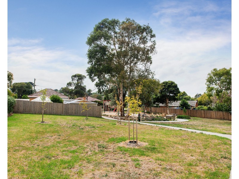 10  Parkland Place, Notting Hill VIC 3168