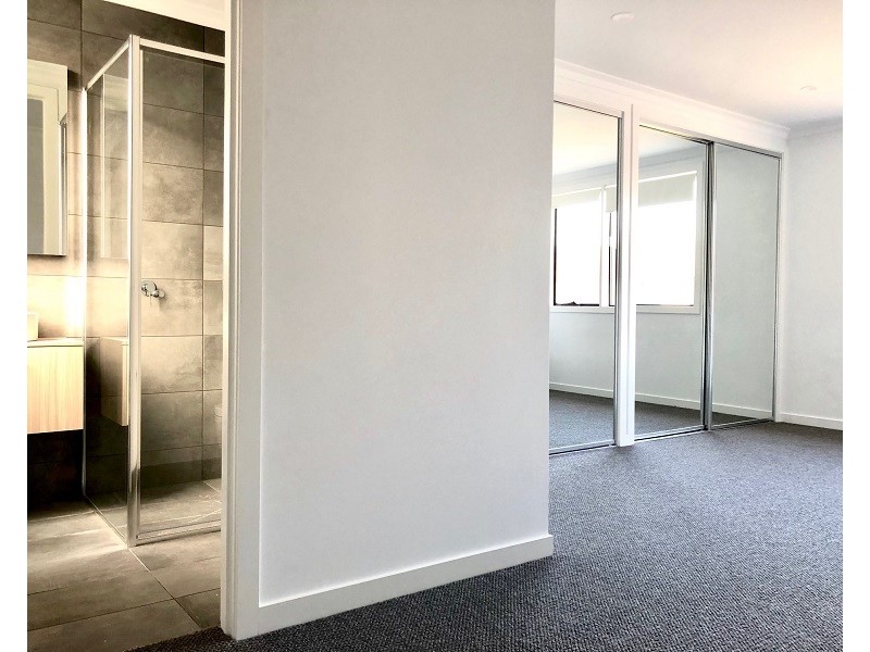 46 Jackson Green Boulevard, Clayton South VIC 3169