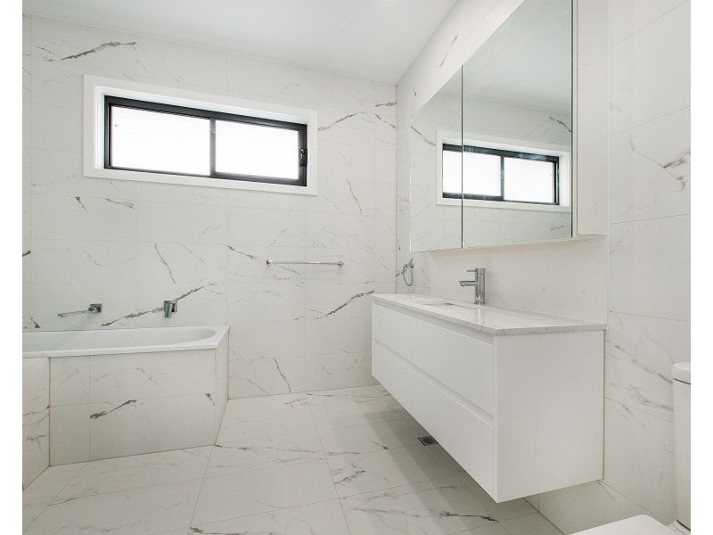 2A Wallace Avenue, Murrumbeena VIC 3163