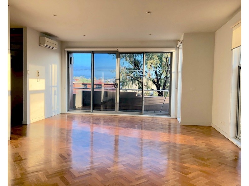 1/119 Mckinnon Road, Mckinnon VIC 3204