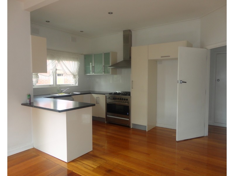 1/36 Dickens Street, Bentleigh VIC 3204