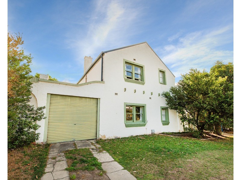 646 Hawthorn Road, Brighton East VIC 3187