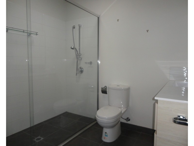 8/28 Eulinga Road, Clayton South VIC 3169