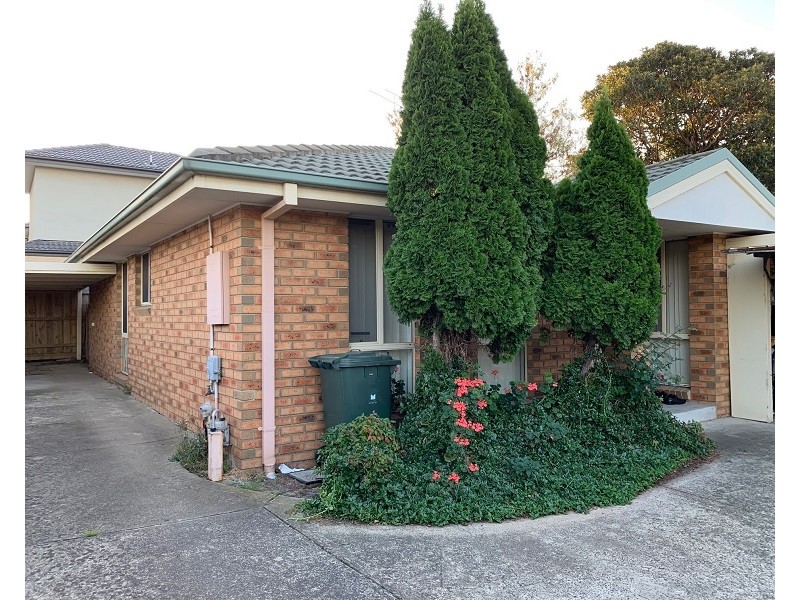 2/9 Manatunga Street, Clayton VIC 3168