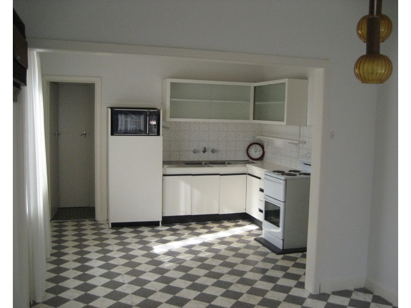 10 Leopold Street, Maribyrnong VIC 3032