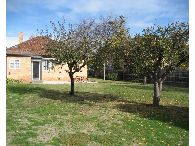 10 Leopold Street, Maribyrnong VIC 3032