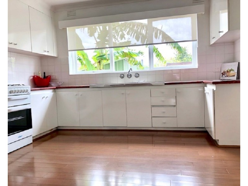 9  Avondale Street, Springvale VIC 3171