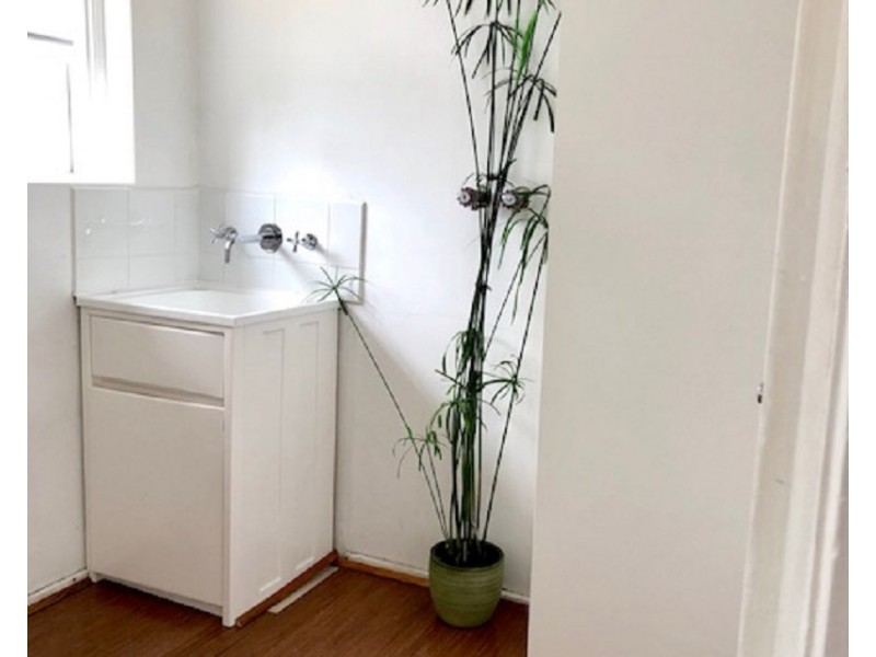 9  Avondale Street, Springvale VIC 3171