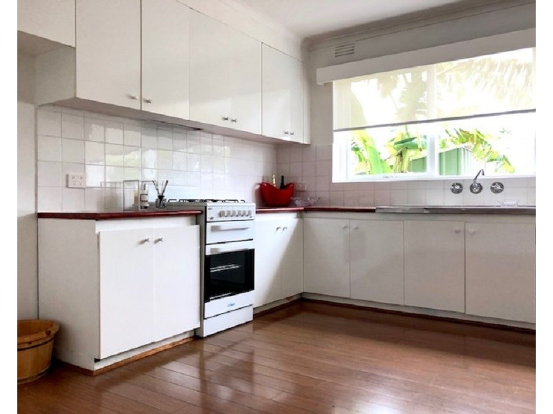 9  Avondale Street, Springvale VIC 3171