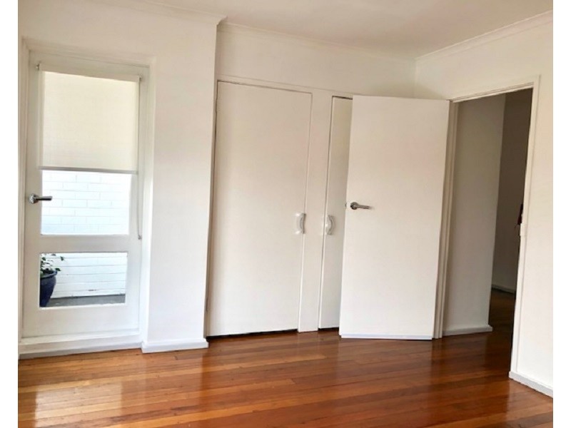 9  Avondale Street, Springvale VIC 3171