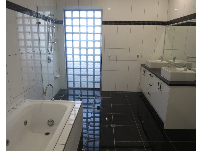 11 Elder Street, Clarinda VIC 3169