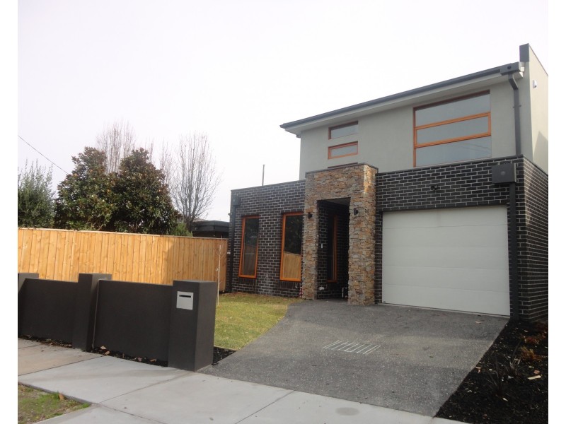 1/2 Marcus Road, Dingley Village VIC 3172