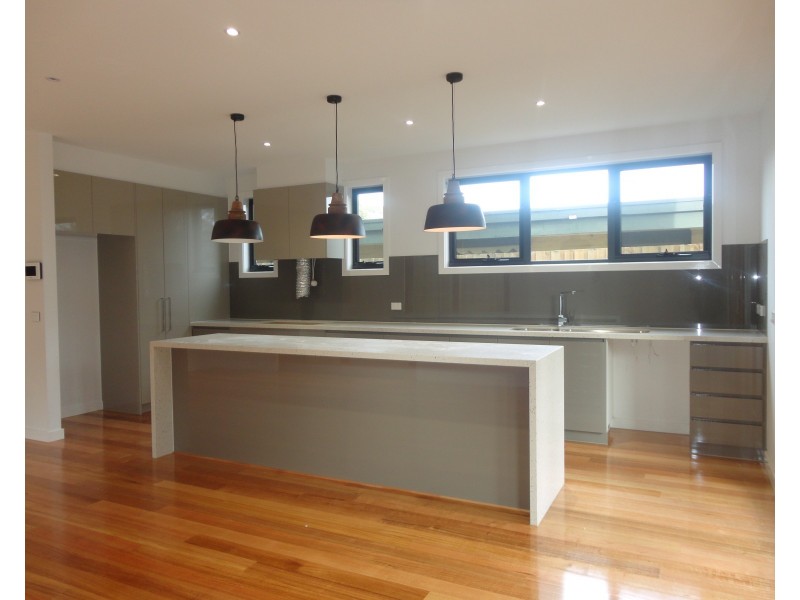 1/2 Marcus Road, Dingley Village VIC 3172