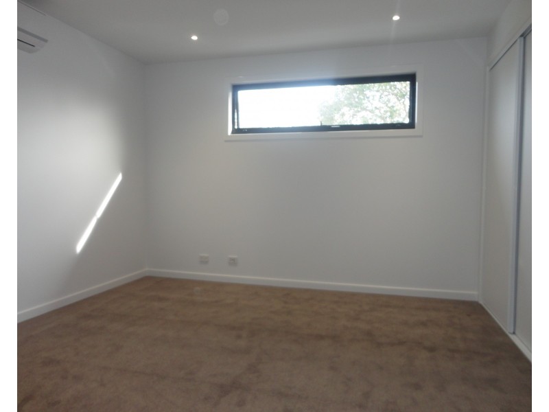 1/2 Marcus Road, Dingley Village VIC 3172