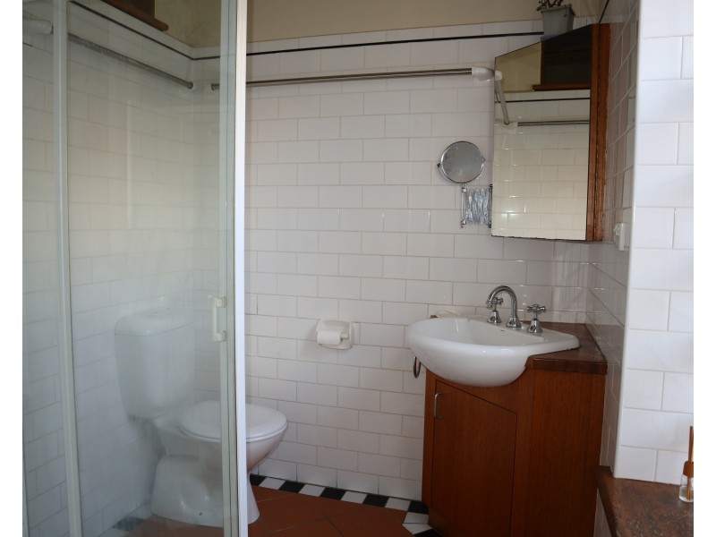 G08/2015 Dandenong Road, Clayton VIC 3168