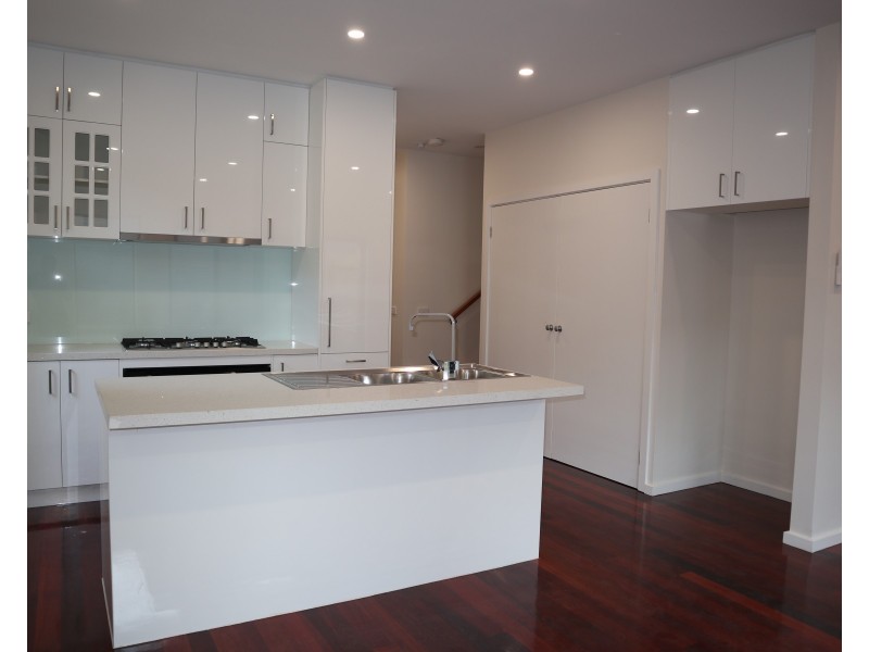 1/73  Prince Charles Street, Clayton VIC 3168