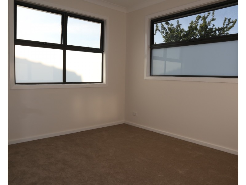 1/73  Prince Charles Street, Clayton VIC 3168