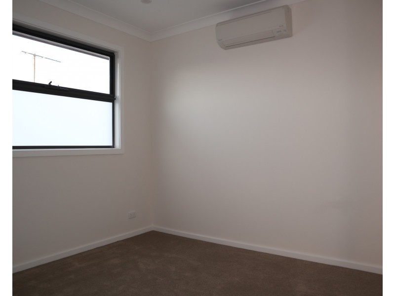 1/73  Prince Charles Street, Clayton VIC 3168