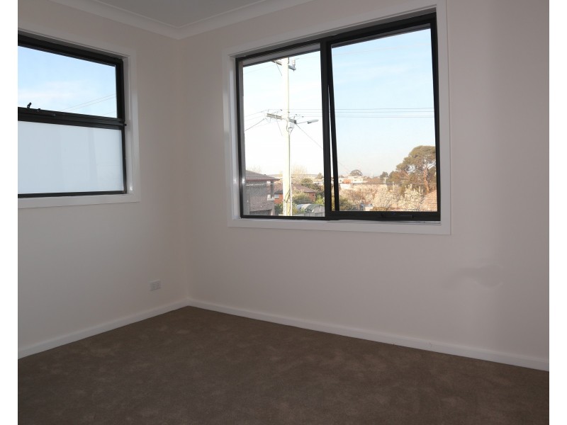 1/73  Prince Charles Street, Clayton VIC 3168