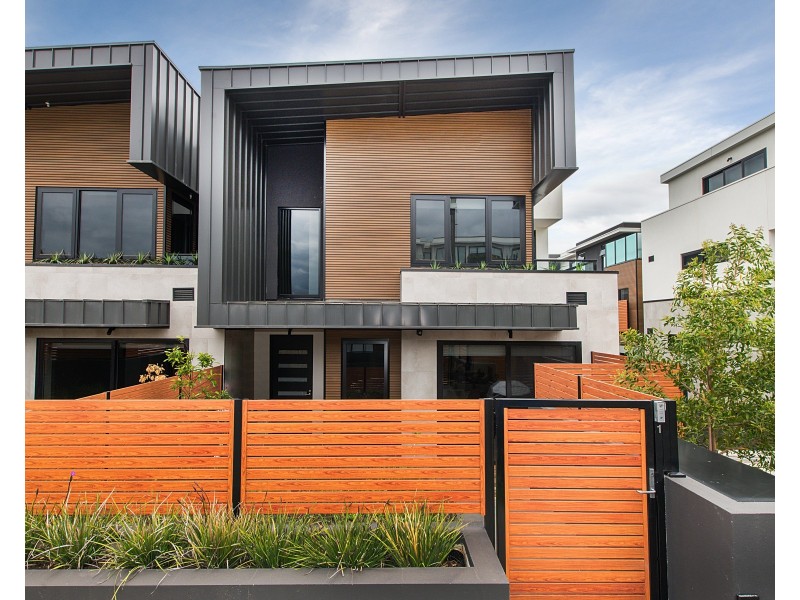 1/3 Claire Street, Mckinnon VIC 3204