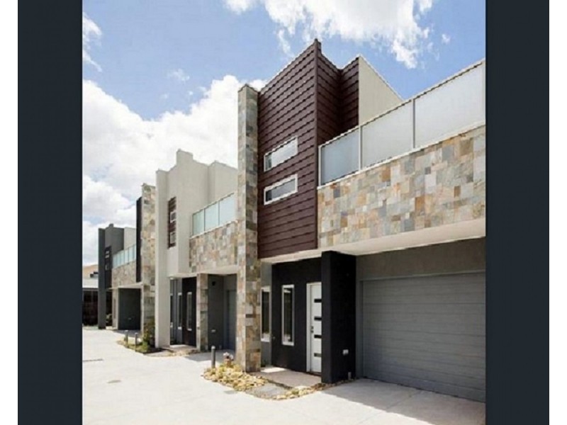 2/11  Osborne Avenue, Springvale VIC 3171