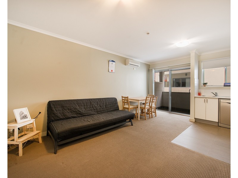 1/41  Railway Avenue, Oakleigh VIC 3166