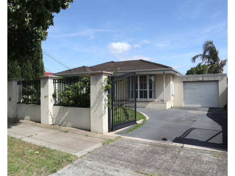 22 Cooinda Crescent, Clarinda VIC 3169