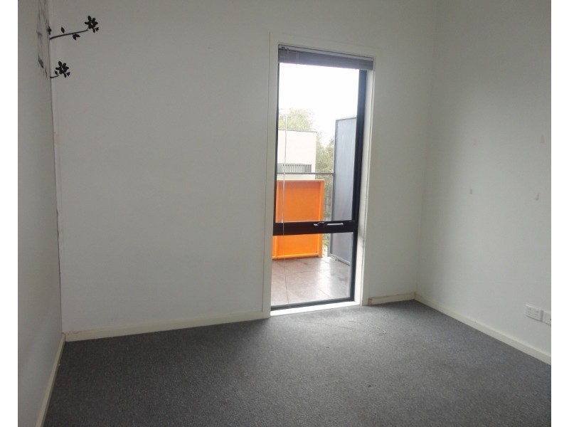 14/1 Eucalyptus Mews, Notting Hill VIC 3168