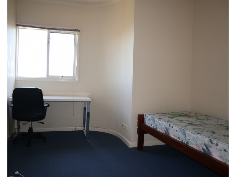 F13/2015 Dandenong Road, Clayton VIC 3168