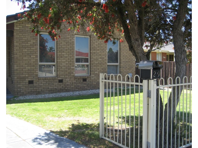 29 Nettelbeck Road, Clayton South VIC 3169