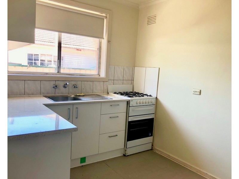 2/25 Burns Avenue, Clayton South VIC 3169