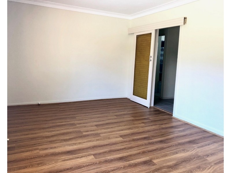 2/25 Burns Avenue, Clayton South VIC 3169