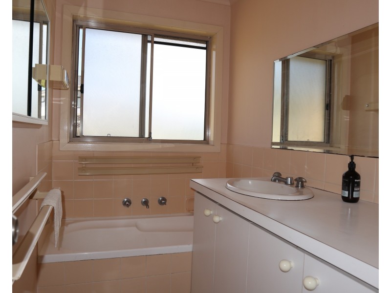 16 Wellington Road, Clayton VIC 3168