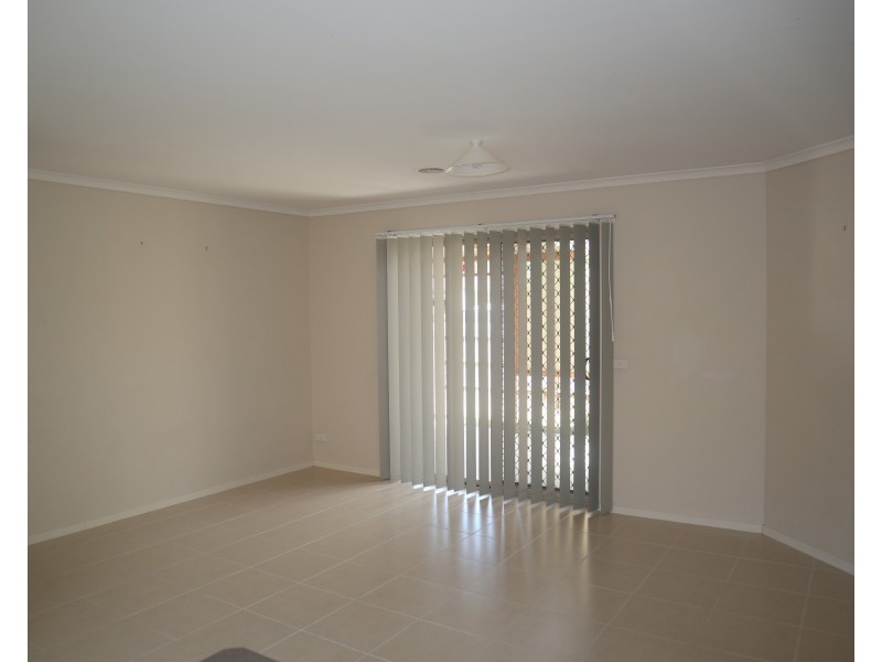 21 Domino Way, Hampton Park VIC 3976