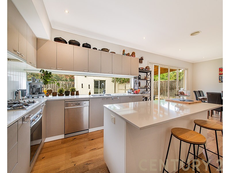 8 Augusta Square, Heatherton VIC 3202