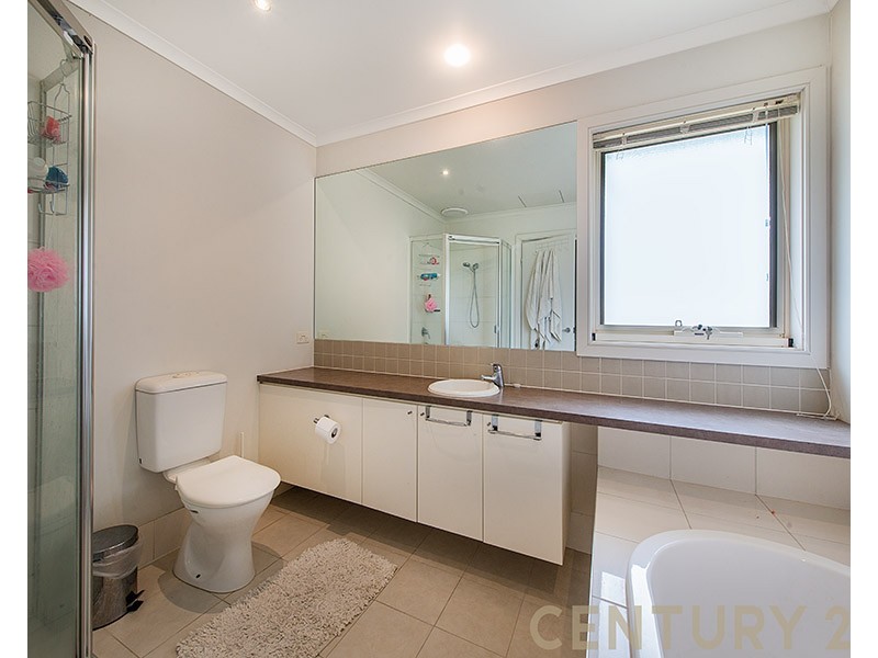 8 Augusta Square, Heatherton VIC 3202