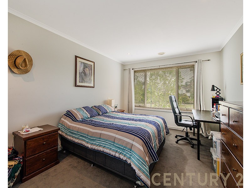 8 Augusta Square, Heatherton VIC 3202