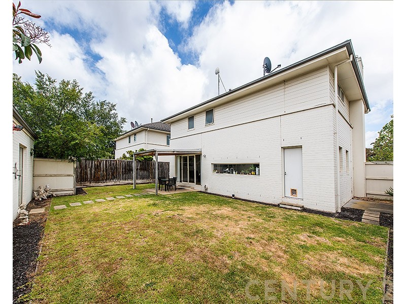 8 Augusta Square, Heatherton VIC 3202