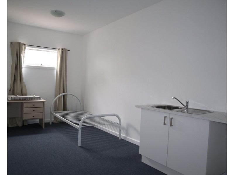 F11/2015 Dandenong Road, Clayton VIC 3168