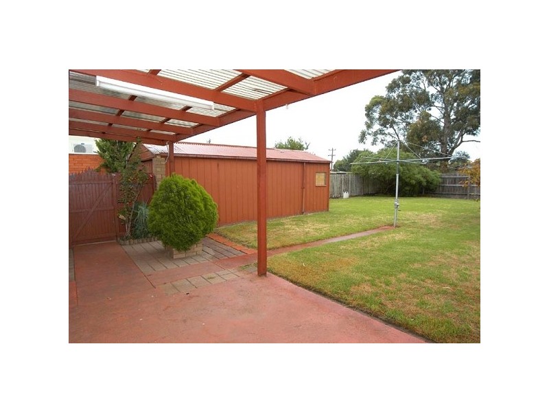 5 Glencannon Crescent, Clayton South VIC 3169