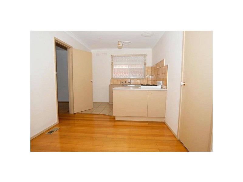 5 Glencannon Crescent, Clayton South VIC 3169