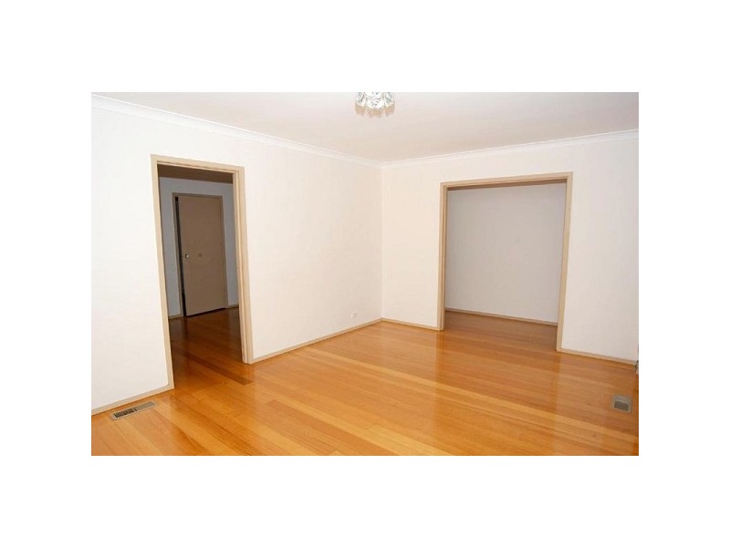 5 Glencannon Crescent, Clayton South VIC 3169