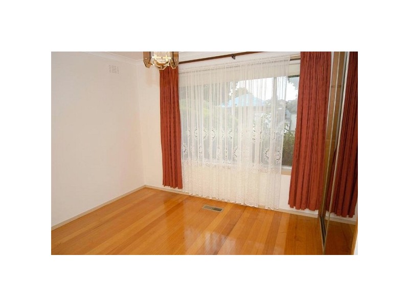 5 Glencannon Crescent, Clayton South VIC 3169